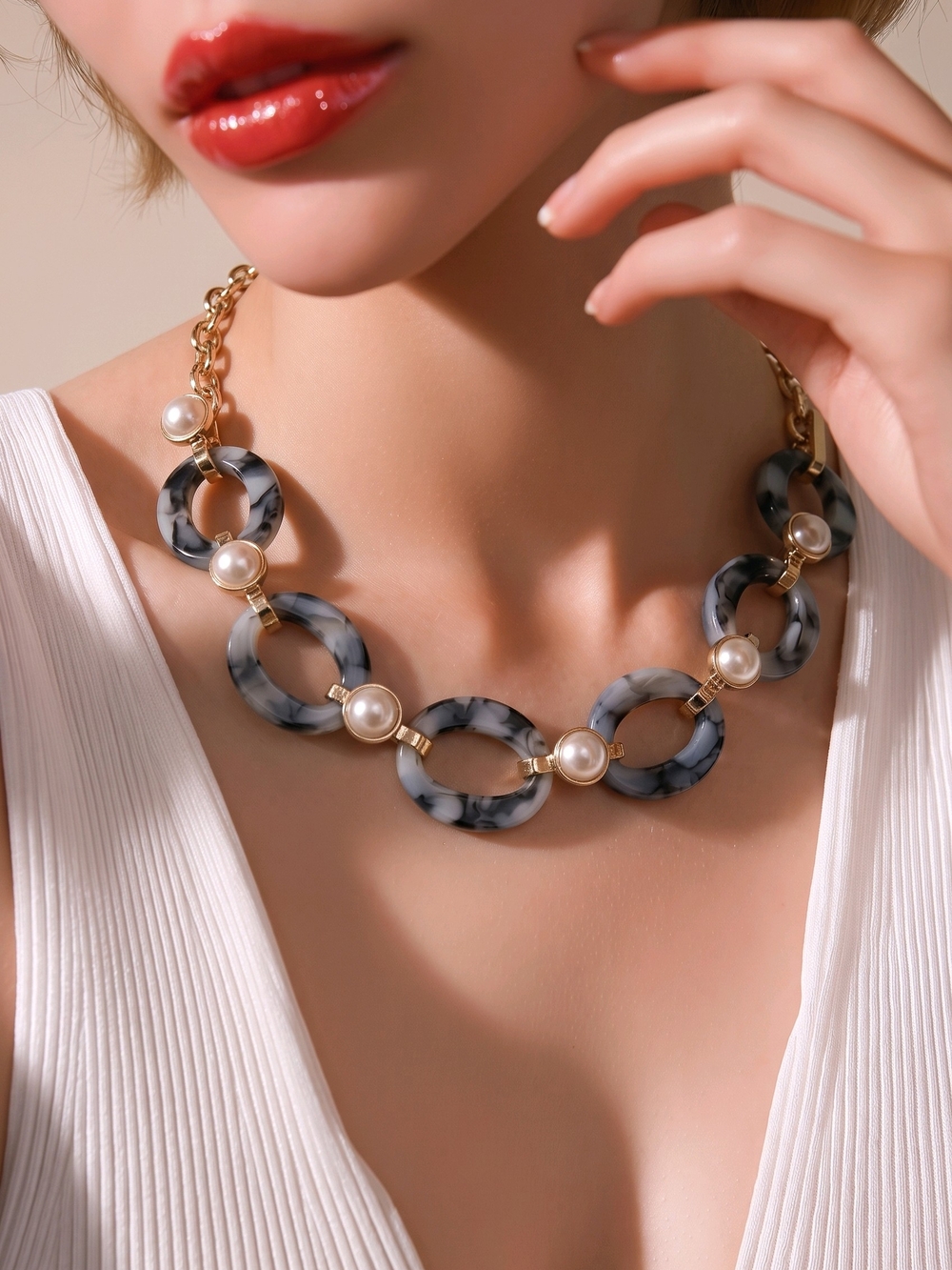 Ann Taylor link necklace vintage featuring gray tortoise shell rings Vintage